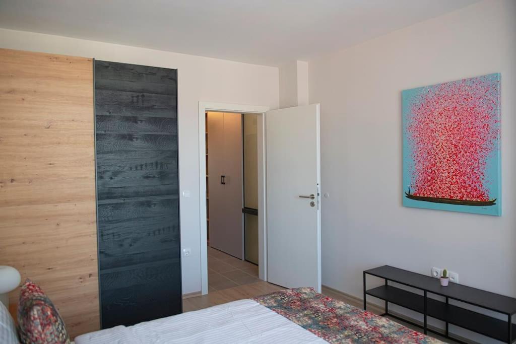 New York: A Spacious Modern Apartment With Parking Sofia Buitenkant foto